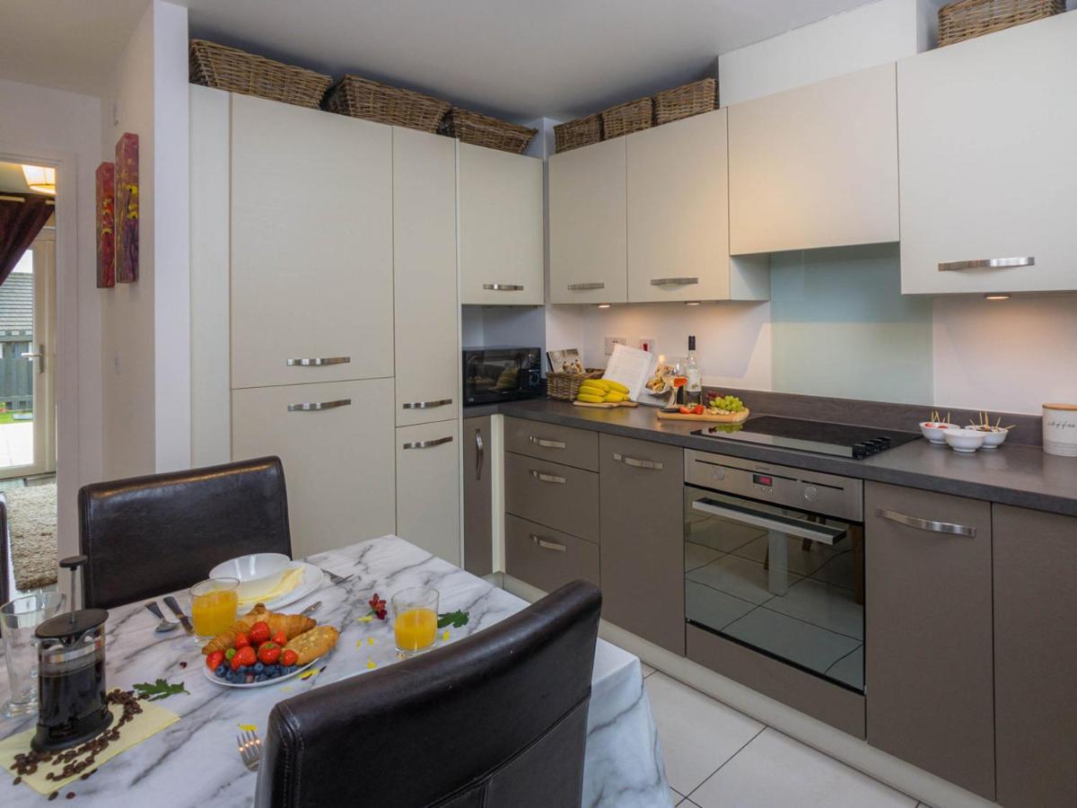 Modern 2 Bed House With Parking And Garden Villa นอตติงแฮม ภายนอก รูปภาพ